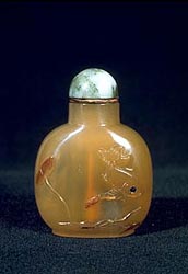 Good use of natural markings, Chinese Snuff Bottle, John Neville Cohen